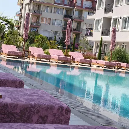 Apartmán J'adore Secret Garden, Deluxe Sluneční pobřeží