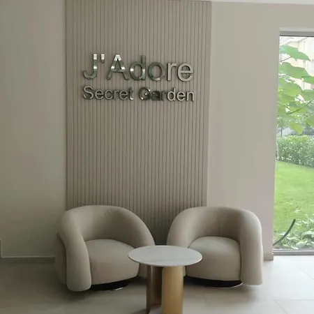 J'adore Secret Garden, Deluxe