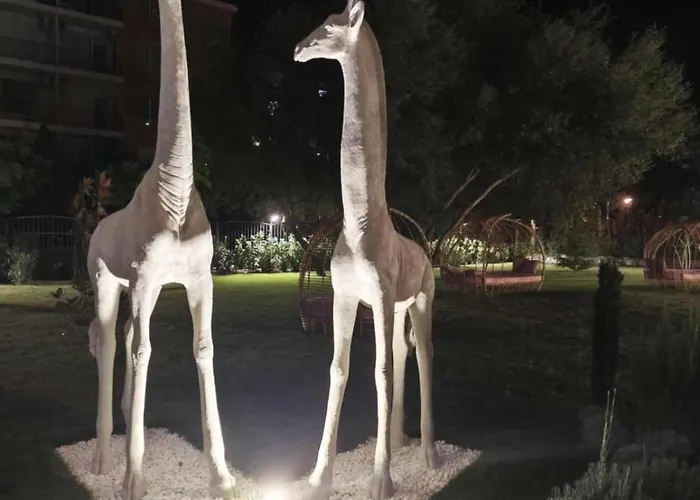 J'adore Secret Garden, Deluxe شقة ساني بيتش