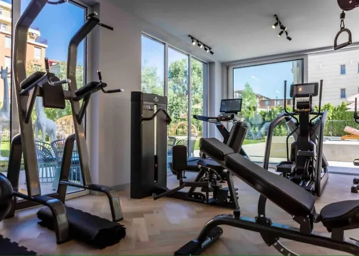 J'adore Secret Garden, Deluxe ساني بيتش